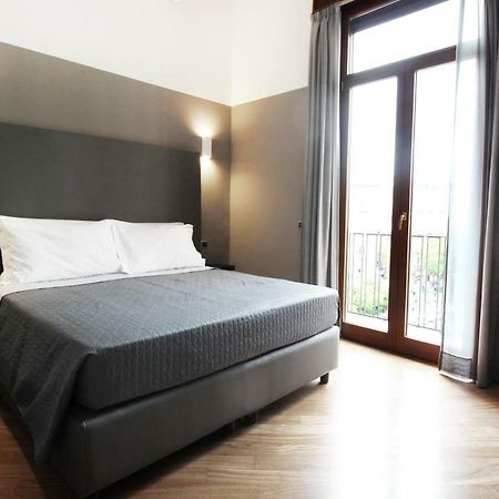 Piazza Carita Hotell Neapel Exteriör bild